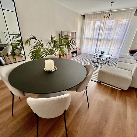 Moderno Apartamento Inteligente Мадрид Экстерьер фото