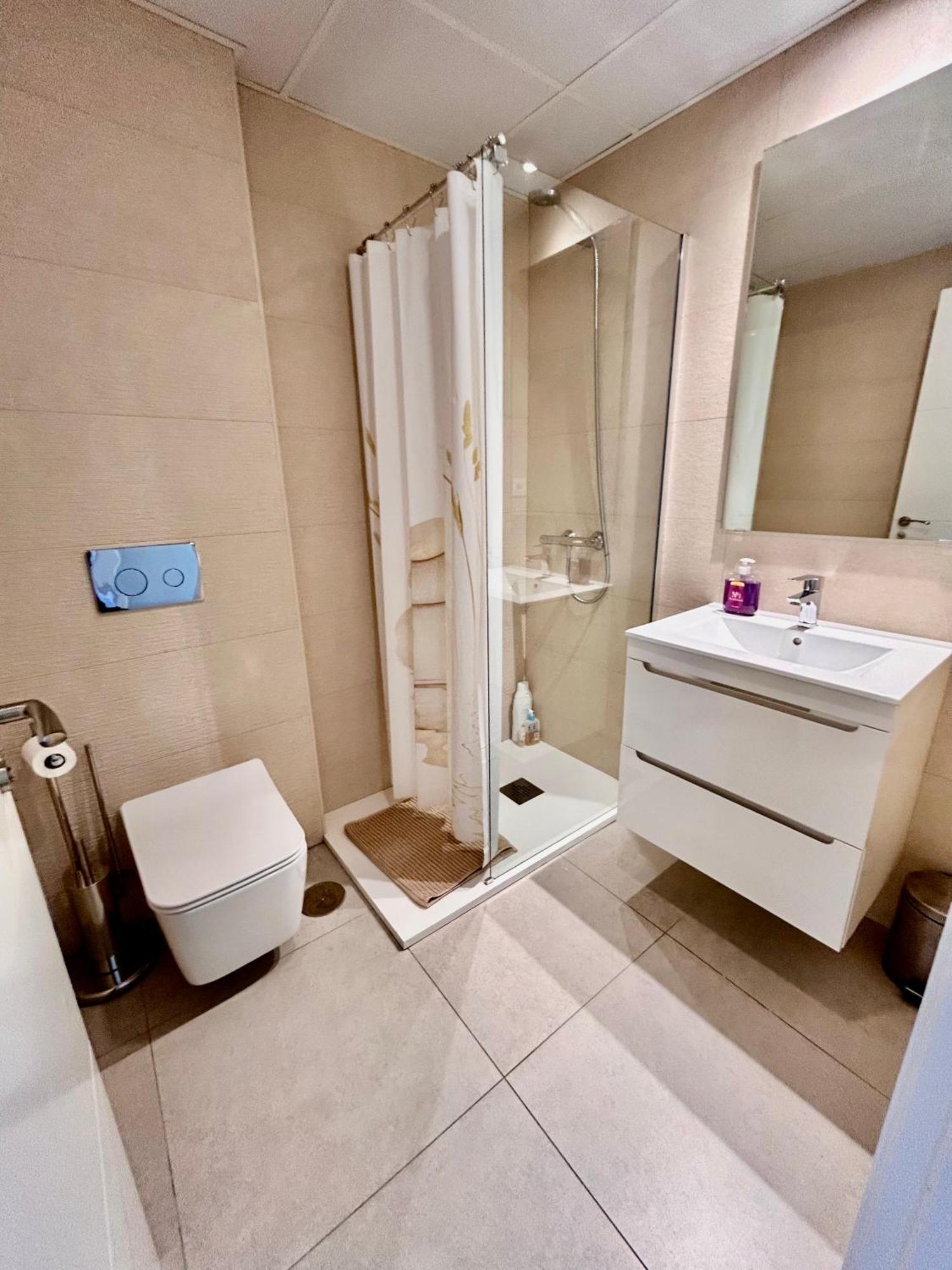 Moderno Apartamento Inteligente Мадрид Экстерьер фото